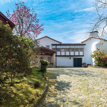 Pensjonat Quinta De Mouraes Casa Dos Rododendros Lever Zewnętrze zdjęcie