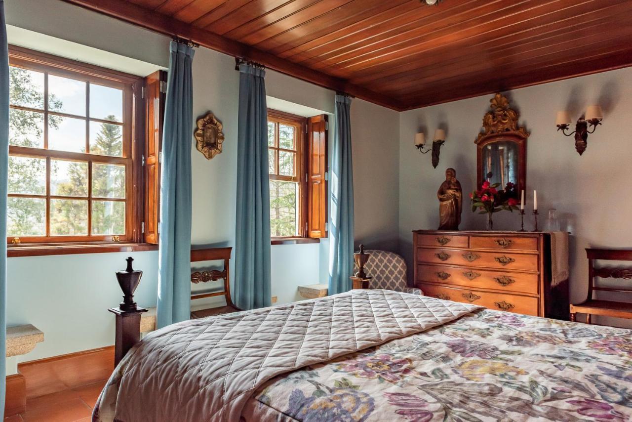 Pensjonat Quinta De Mouraes Casa Dos Rododendros Lever Zewnętrze zdjęcie