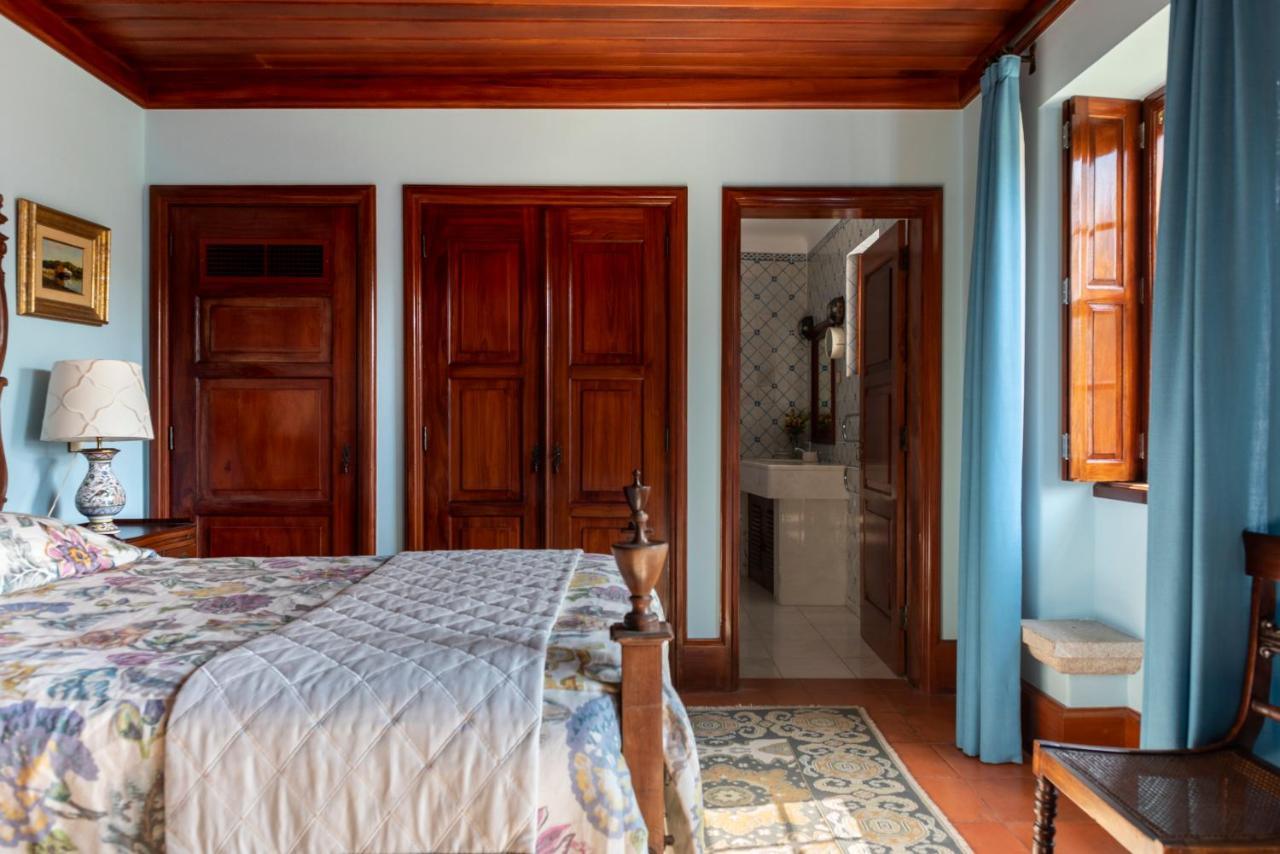 Pensjonat Quinta De Mouraes Casa Dos Rododendros Lever Zewnętrze zdjęcie