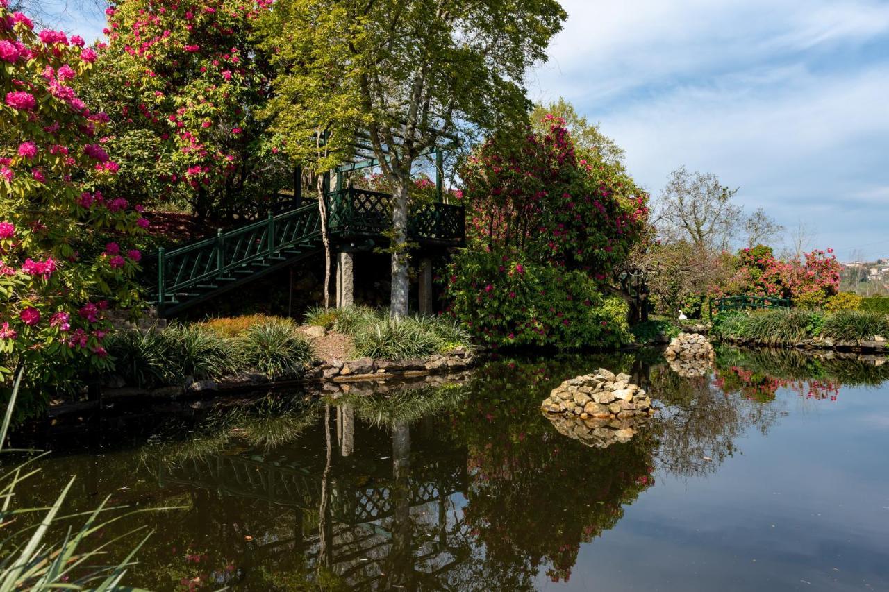 Pensjonat Quinta De Mouraes Casa Dos Rododendros Lever Zewnętrze zdjęcie