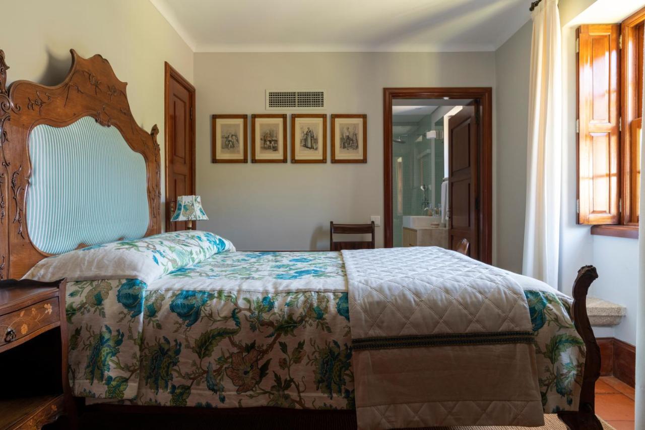 Pensjonat Quinta De Mouraes Casa Dos Rododendros Lever Zewnętrze zdjęcie