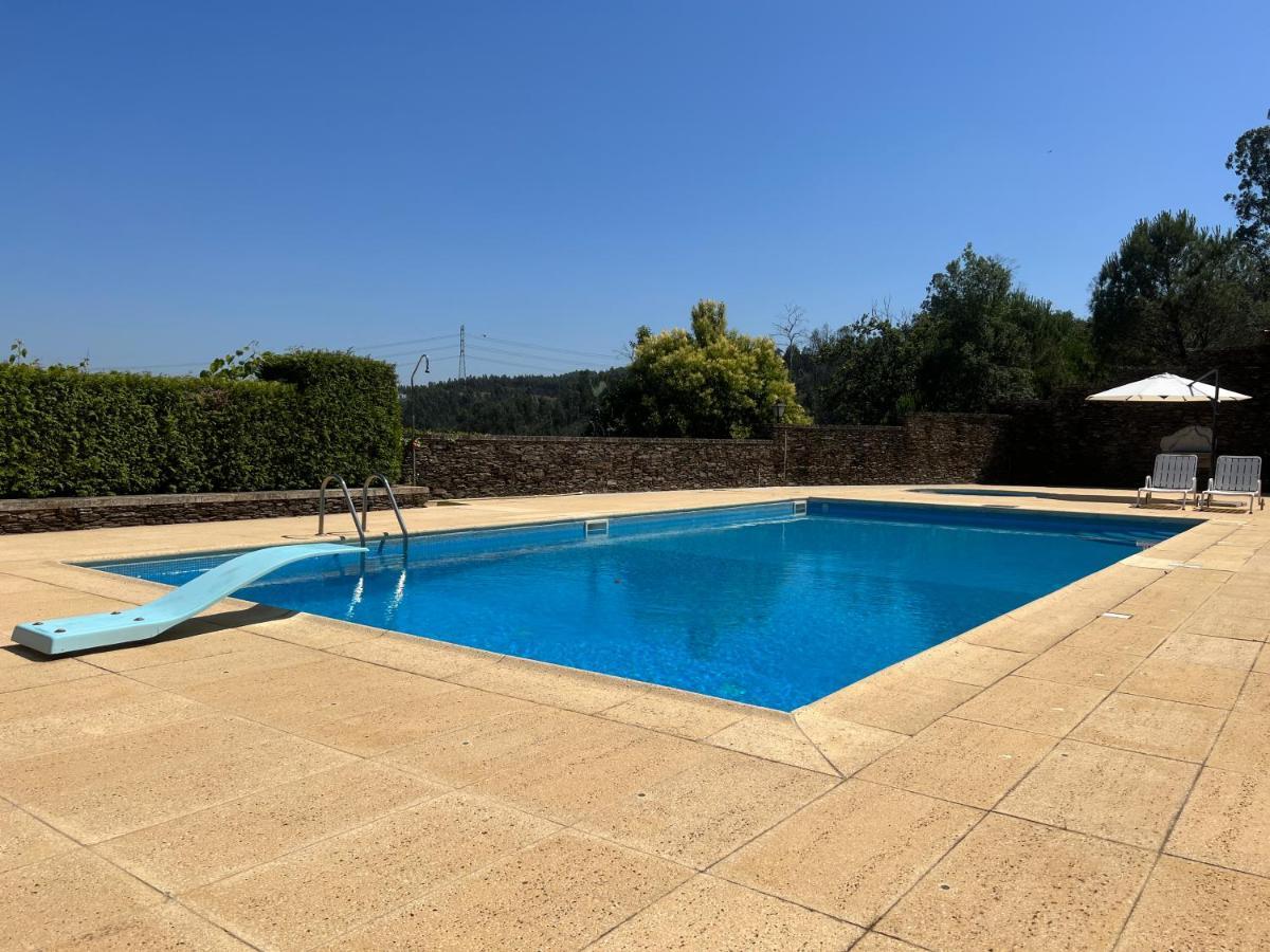 Pensjonat Quinta De Mouraes Casa Dos Rododendros Lever Zewnętrze zdjęcie