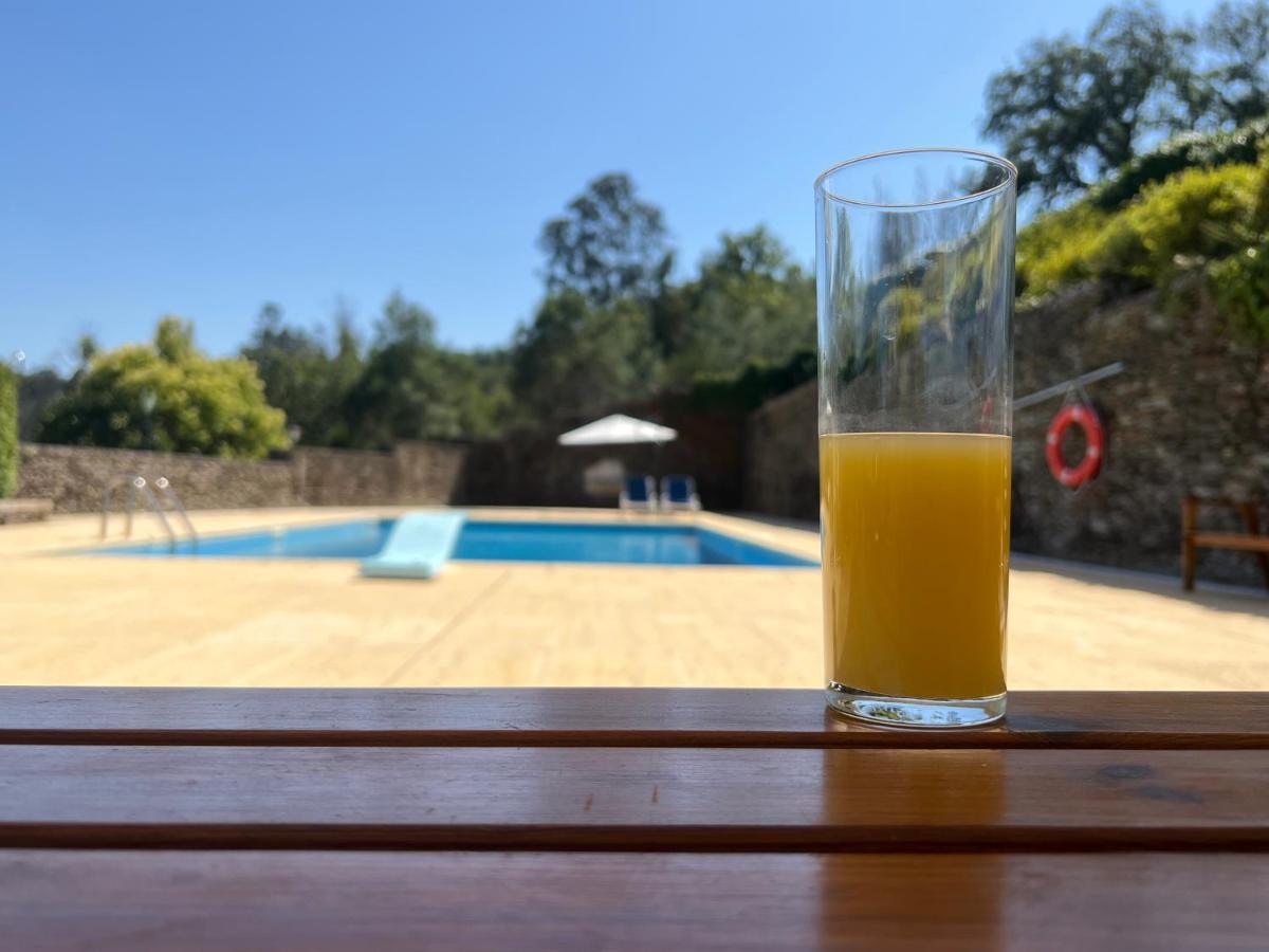Pensjonat Quinta De Mouraes Casa Dos Rododendros Lever Zewnętrze zdjęcie