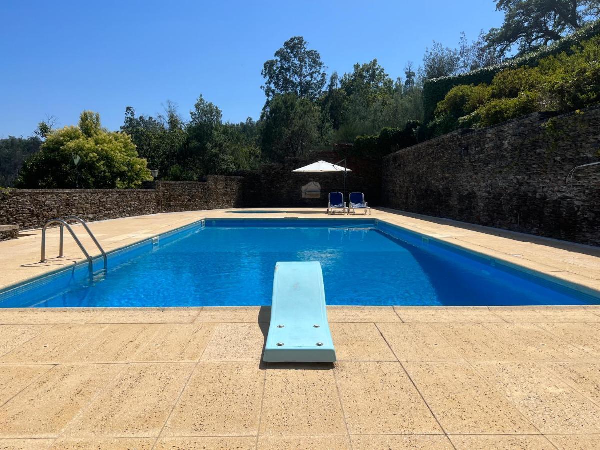 Pensjonat Quinta De Mouraes Casa Dos Rododendros Lever Zewnętrze zdjęcie