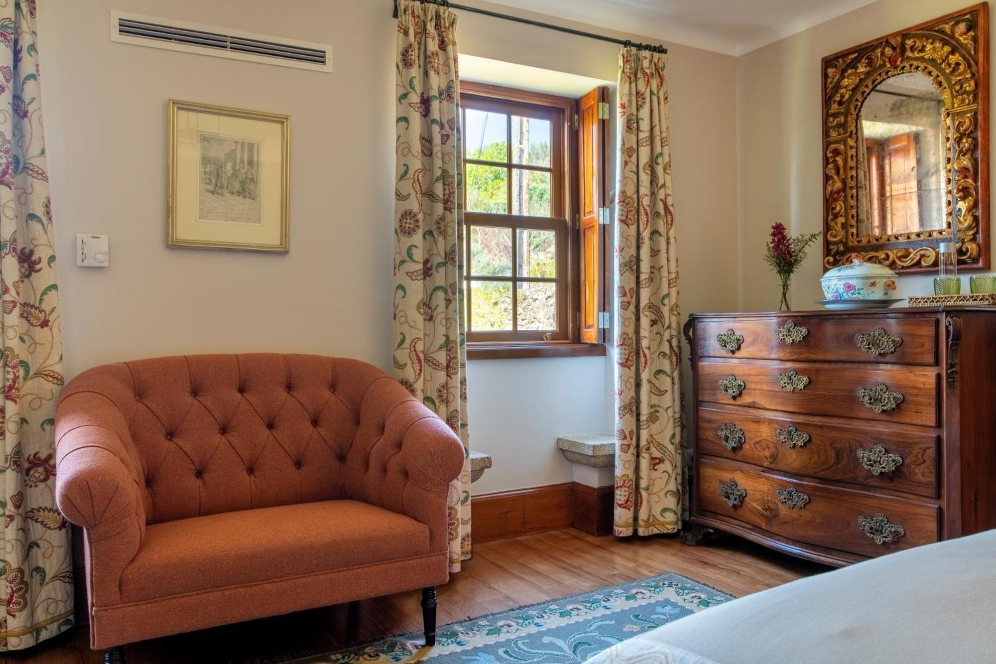 Pensjonat Quinta De Mouraes Casa Dos Rododendros Lever Zewnętrze zdjęcie