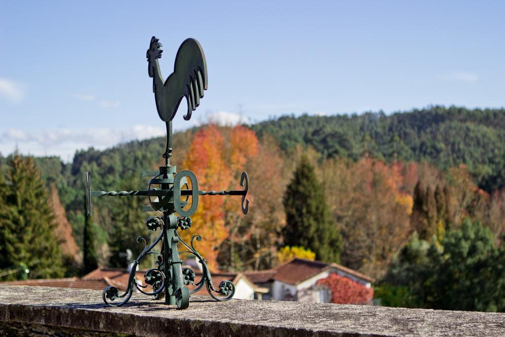Pensjonat Quinta De Mouraes Casa Dos Rododendros Lever Zewnętrze zdjęcie