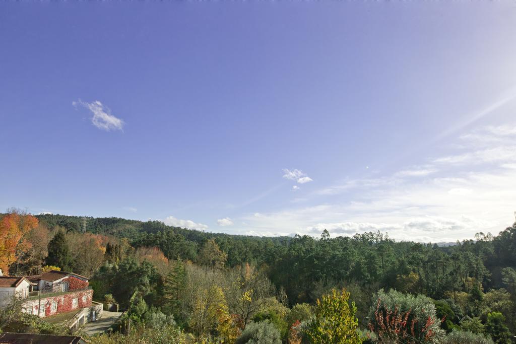 Pensjonat Quinta De Mouraes Casa Dos Rododendros Lever Zewnętrze zdjęcie