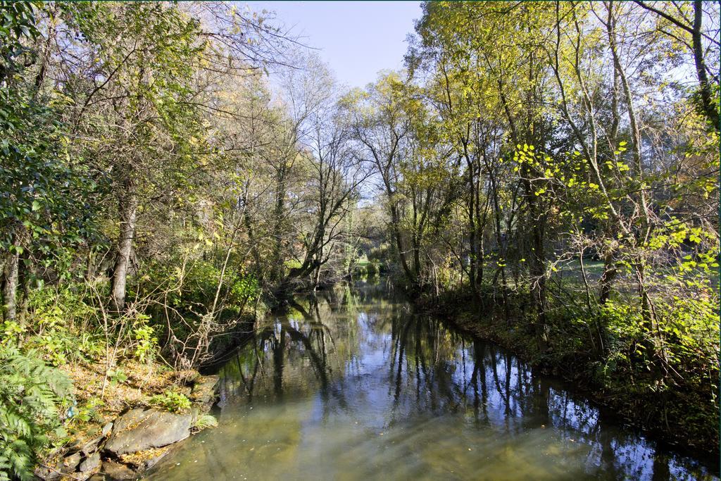 Pensjonat Quinta De Mouraes Casa Dos Rododendros Lever Zewnętrze zdjęcie